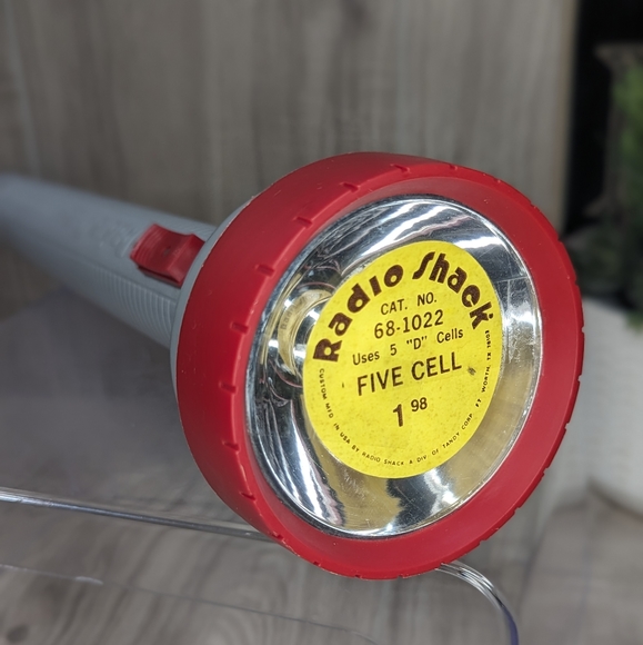 Vintage Radio Shack Flashlight Long Handle 16" - Picture 6 of 12